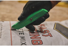 Load image into Gallery viewer, Stanley High Visibility Retractable Blade Utility Knife (10-179)
