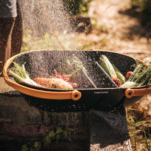 Load image into Gallery viewer, Fiskars Garden Harvest Basket (340100-1001)
